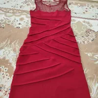 لباس قرمز|لباس|تهران, خزانه|دیوار