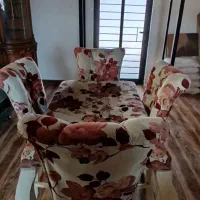 میز ناهار خوری در حد نو