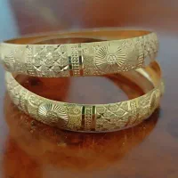 النگوسایز یک دوتا باهم 10گرم گوشواره 5گرم