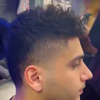 اصلاح حرفه ای مردانه (( با قیمت کاملا مناسب))|خدمات آرایشگری و زیبایی|رشت, معلم|دیوار
