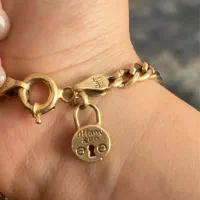 طلای نو۲۵۰ بالای تابلو|جواهرات|اراک, |دیوار