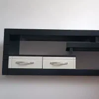 میز تلویزیون سالم و در حد نو