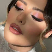 آموزش و خدمات میکاپ شینیون دستیار میکاپ|خدمات آرایشگری و زیبایی|تهران, صادقیه|دیوار