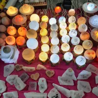 فروشنده جوان