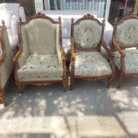 مبل ۹ نفره چوبی گردو با میز عسلی