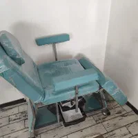 تخت ارایشگاهی در حد نو