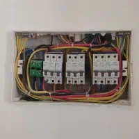 شاگرد برقکار ساختمان