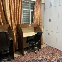 فروش به صورت عمده و جزیی تعدادی میز