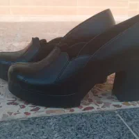 بوت|کیف، کفش، کمربند|دوگنبدان, |دیوار