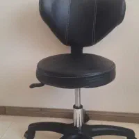 صندلی چرخدار دارای جک