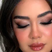 میکاپ و شینیون CIP بابهترین متریال ومژه دونه ای