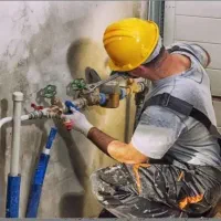 لوله کشی آب فاضلاب تعمیرنصب توالت فرنگی پمپ آب شیر