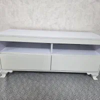 میز تلویزیون سفید