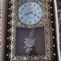 ساعت دیواری طلایی