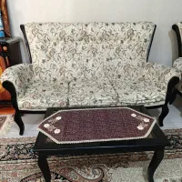 مبلمان و میز عسلی