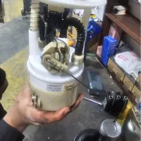 تعویض صافی بنزین داخل باک