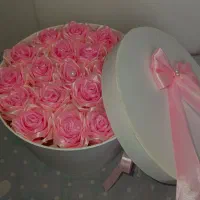دسته گل و باکس گل روبانی مجموعه ملورا دیزاین