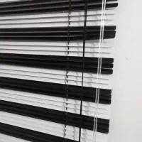 پرده  کرکره سفید مشکی