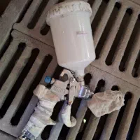 پاشش کار رنگ سپر خودرو