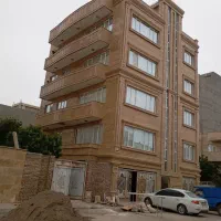 شاگرد سنگکاری و کاشی