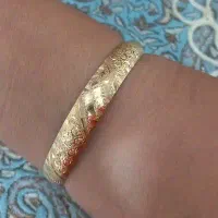 یه لنگه النگو ۲۰۰ بالای تابلو