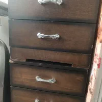 پاتختی و ساعت میز تلفن