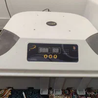 دستگاه جوجه کشی