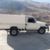 تویوتا لندکروز ۴۰۰۰