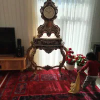 این کنسول ساعت بدون ایراد