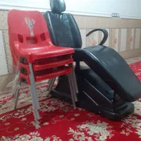 صندلی آرایشگاه با۳تاصندلی قرمزبا مارک ناصرپلاستیک