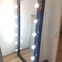 آینه قدی / آینه هالیودی