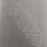 موکت قهوه‌ای تمیزومرتب.