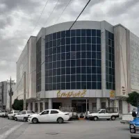 رهن و اجاره مغازه 235متری شیشه ای