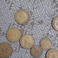 تعداد زیادی سکه شاهی