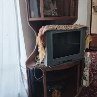 میز تلویزیون وتلویزیون