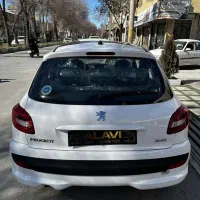 پژو 207 اتوماتیک سفید سقف پانوراما ۱۴۰۵|خودرو سواری و وانت|شهرکرد, |دیوار