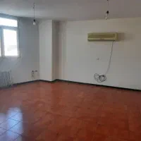 ۷۱ متر اداری پل چوبی، نبش ضلع جنوبی خیابان انقلاب