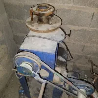 یک دستگاه پرس صنعتی و اسکاج بافی به فروش می‌رسد.