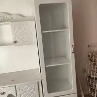 کمد و میز تحریر