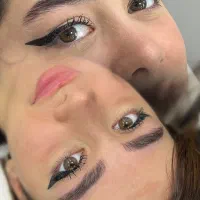 آموزش و اجرای خدمات آرایش دائم