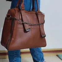 کیف و کفش|کیف، کفش، کمربند|پرند, فاز ۴|دیوار