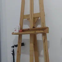 سه پایه نقاشی سالم