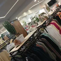 فروشنده پوشاک زنانه