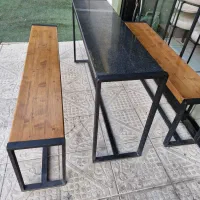 ۲ عدد نیمکت همراه با ۱ عدد میز مناسب غذا خوری