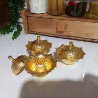 قندان طلایی رنگ ثابت