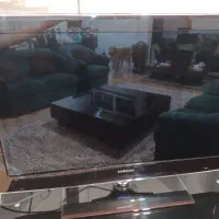 تلویزیون ۴۰ اینچ اصل کره به همراه میز تلویزیون