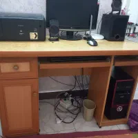 میز کامپیوتر سالم
