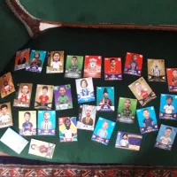 کیمدی های سال ۲۰۲۴ و ۲۰۲۵ به همراه آدمک برچسب