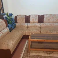 مبل ۷ نفره به همراه میز وسط و ۳ عدد میز عسلی