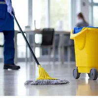 استخدام نیروی خدماتی خانم در دندانپزشکی